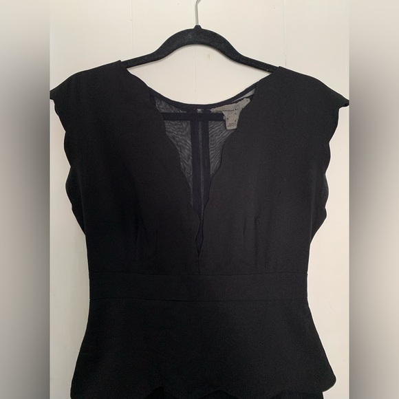 Coincidence & Chance little black dress with scalloped ruffle and mesh size 4 - Picture 4 of 7